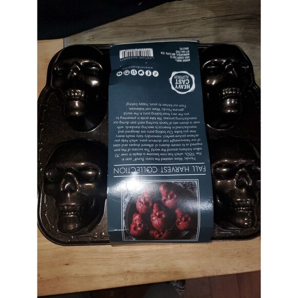 Nordic Ware Haunted Skull Cakelet Pan